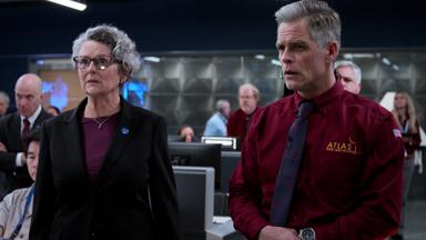 Away 1x8