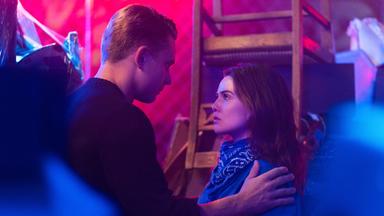 Tell Me a Story 1x4