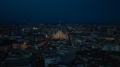 Terrazza Sentimento: Del esplendor al horror 1x2